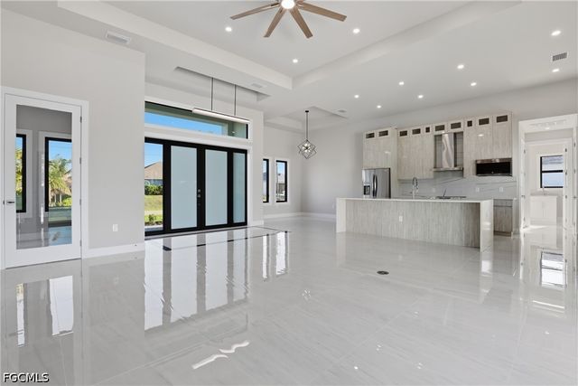 1414 NE 19th TER, Cape Coral, FL 33909