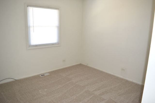 7040 Meadowbrook Lane, Hanover Park, IL 60133