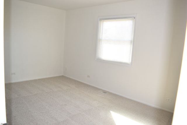 7040 Meadowbrook Lane, Hanover Park, IL 60133