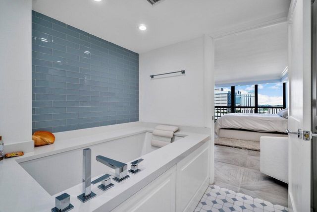 400 N Flagler Drive 1505, West Palm Beach, FL 33401