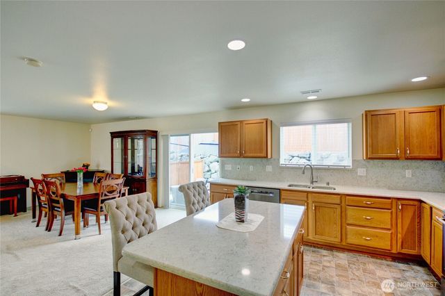 417 Crested Butte Boulevard, Mount Vernon, WA 98273