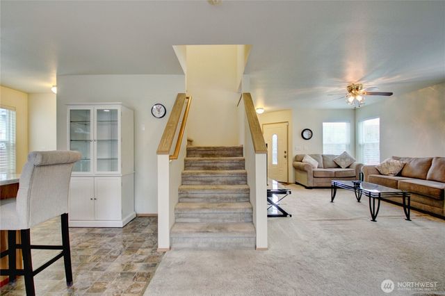 417 Crested Butte Boulevard, Mount Vernon, WA 98273