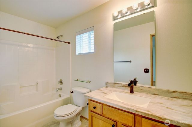 417 Crested Butte Boulevard, Mount Vernon, WA 98273