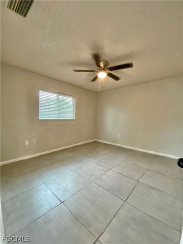 1534 Oak DR, Fort Myers, FL 33907