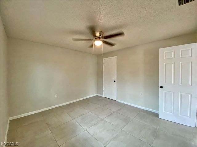 1534 Oak DR, Fort Myers, FL 33907