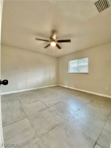 1534 Oak DR, Fort Myers, FL 33907