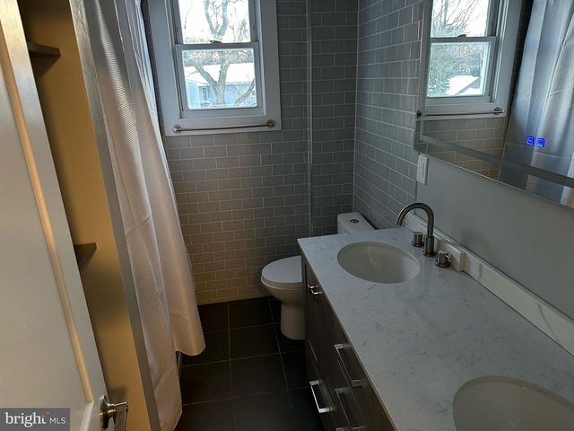 904 MERCER ST, Cherry Hill, NJ 08002