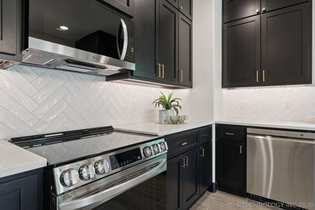 210 S Bluff Street B, Catoosa, OK 74015