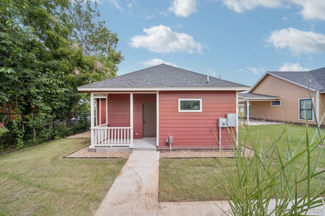 210 S Bluff Street B, Catoosa, OK 74015