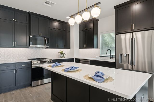 210 S Bluff Street B, Catoosa, OK 74015