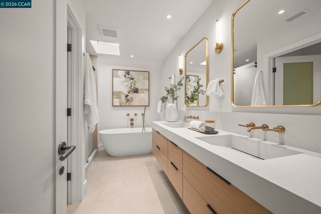 4060 Sugar Maple Dr, Danville, CA 94506