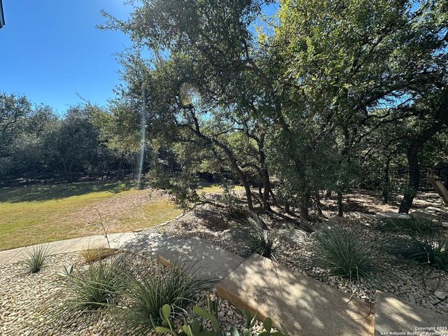 8030 Colonial Woods, Boerne, TX 78015