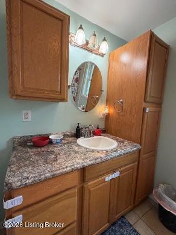 813 Bartley Ave, Bardstown, KY 40004