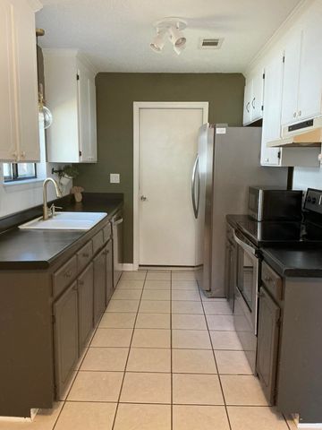 309 Goldenrod Court, Niceville, FL 32578