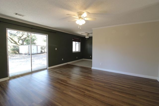 309 Goldenrod Court, Niceville, FL 32578