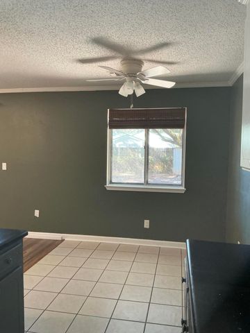 309 Goldenrod Court, Niceville, FL 32578