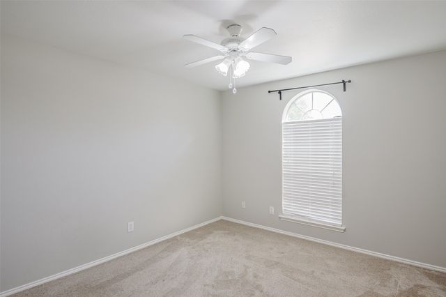 633 Dover Heights Trail, Mansfield, TX 76063