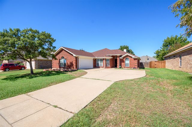 633 Dover Heights Trail, Mansfield, TX 76063
