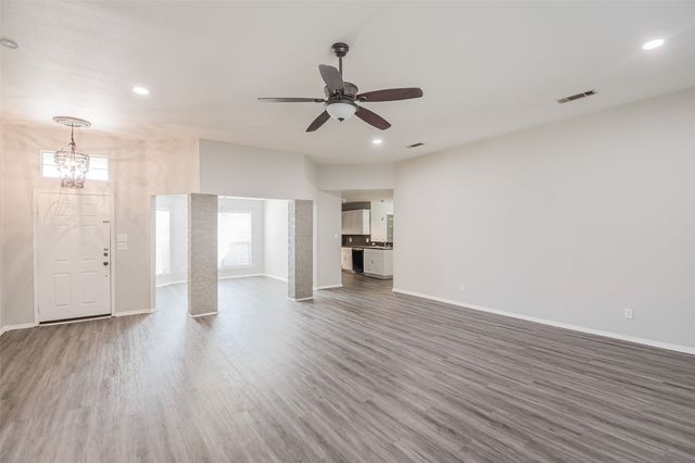 633 Dover Heights Trail, Mansfield, TX 76063