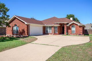633 Dover Heights Trail, Mansfield, TX 76063