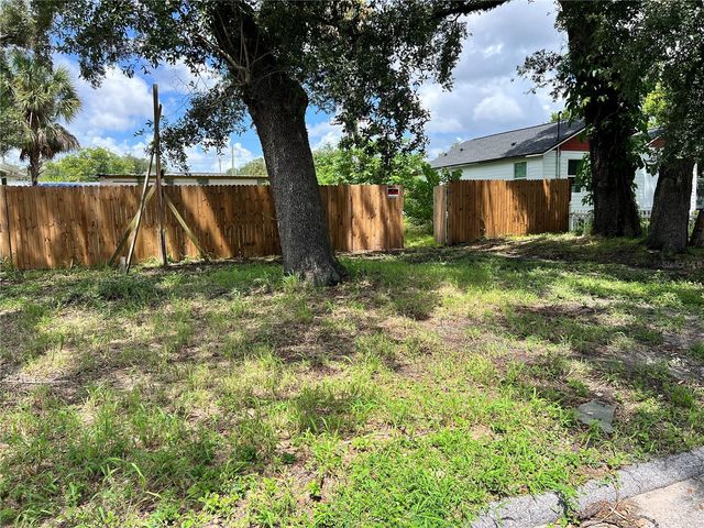 8508 N 9TH STREET, Tampa, FL 33604