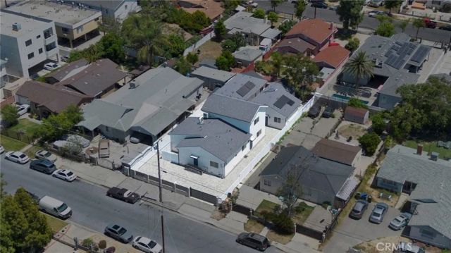 6732 Gentry Avenue, North Hollywood, CA 91606
