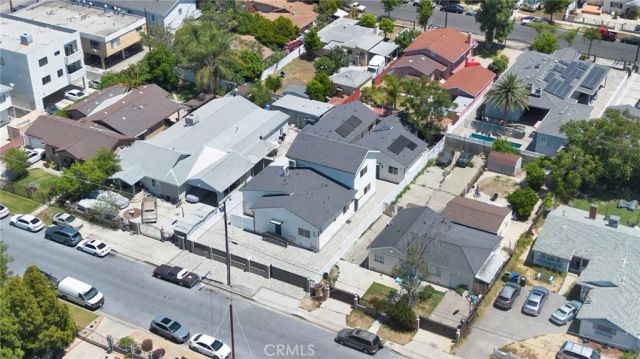 6732 Gentry Avenue, North Hollywood, CA 91606