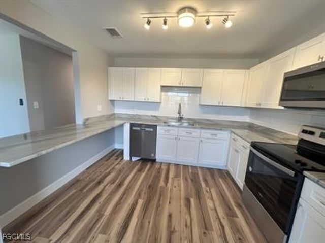 639 SE 13th AVE 113, Cape Coral, FL 33990