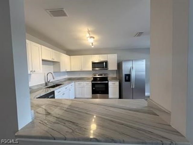 639 SE 13th AVE 113, Cape Coral, FL 33990