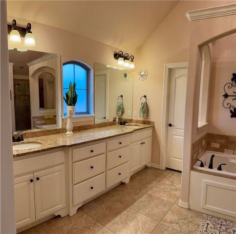 4201 SW Flagstone Boulevard, Bentonville, AR 72713