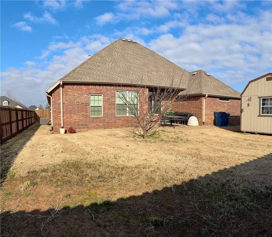 4201 SW Flagstone Boulevard, Bentonville, AR 72713