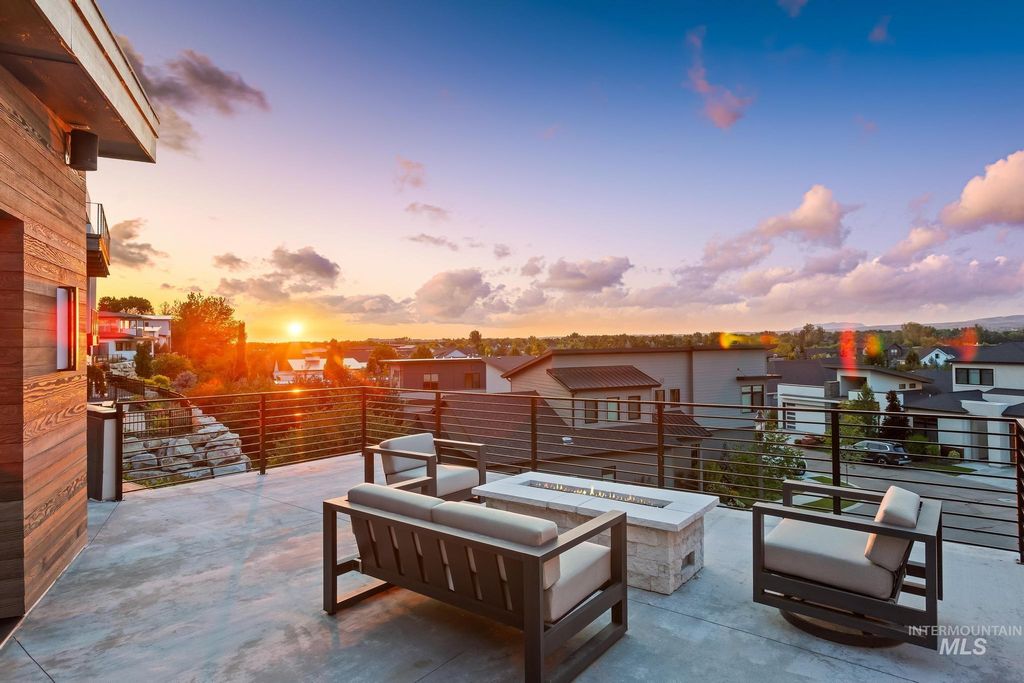 885 E Joplin Lane, Eagle, ID 83616 photo 2