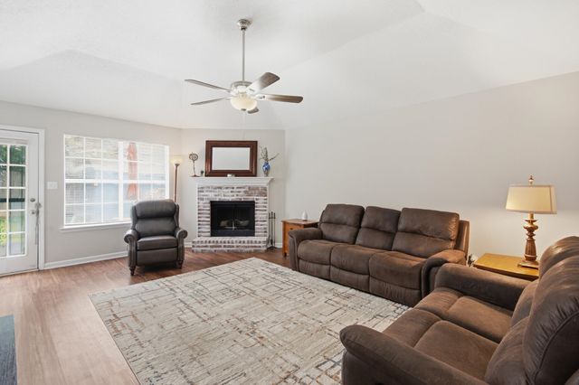 993 ZENITH CV N, Memphis, TN 38018