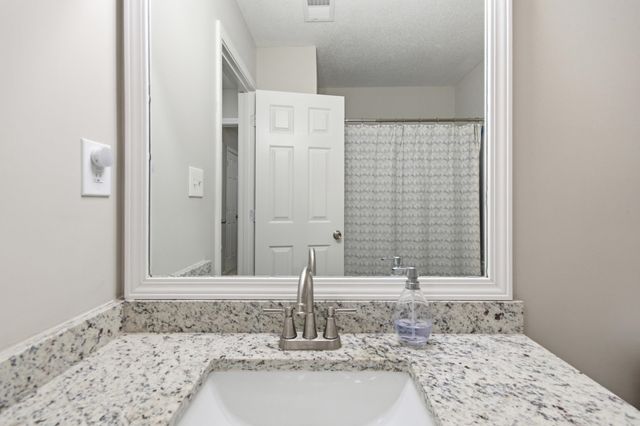 993 ZENITH CV N, Memphis, TN 38018