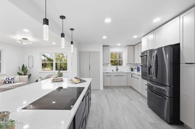 2061 S Peninsula Drive, Daytona Beach, FL 32118