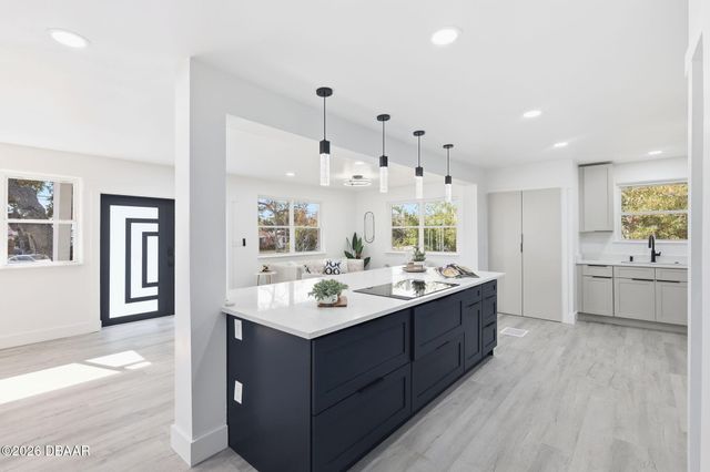 2061 S Peninsula Drive, Daytona Beach, FL 32118