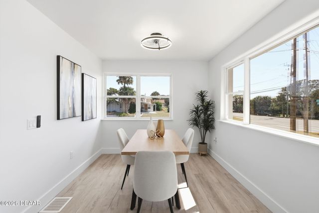 2061 S Peninsula Drive, Daytona Beach, FL 32118