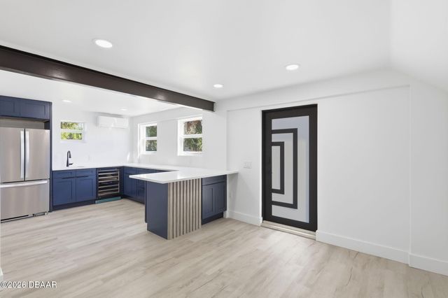 2061 S Peninsula Drive, Daytona Beach, FL 32118