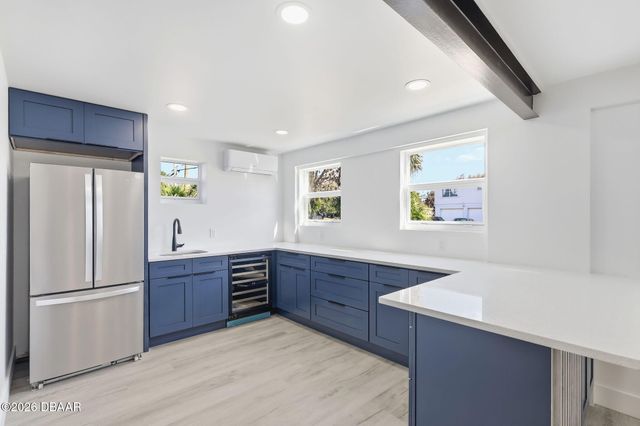 2061 S Peninsula Drive, Daytona Beach, FL 32118