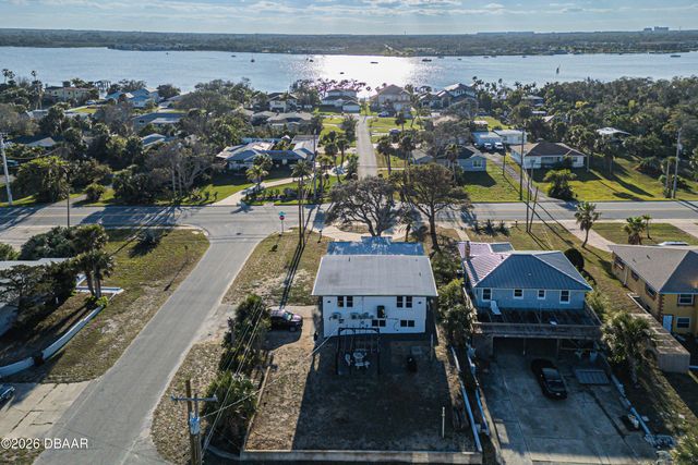 2061 S Peninsula Drive, Daytona Beach, FL 32118