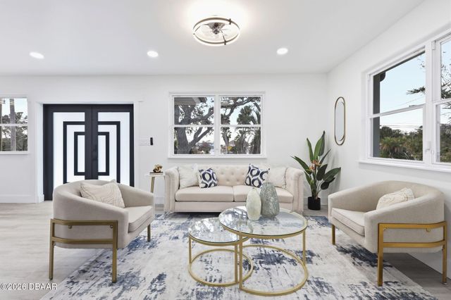 2061 S Peninsula Drive, Daytona Beach, FL 32118