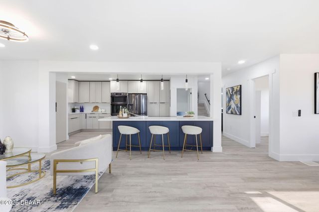 2061 S Peninsula Drive, Daytona Beach, FL 32118