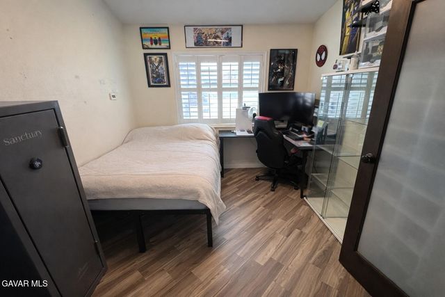 6041 Opal Avenue, Palmdale, CA 93552