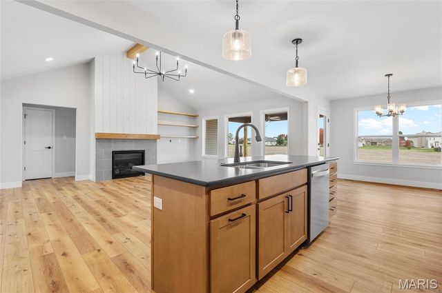 6 Grant Court, Troy, IL 62294