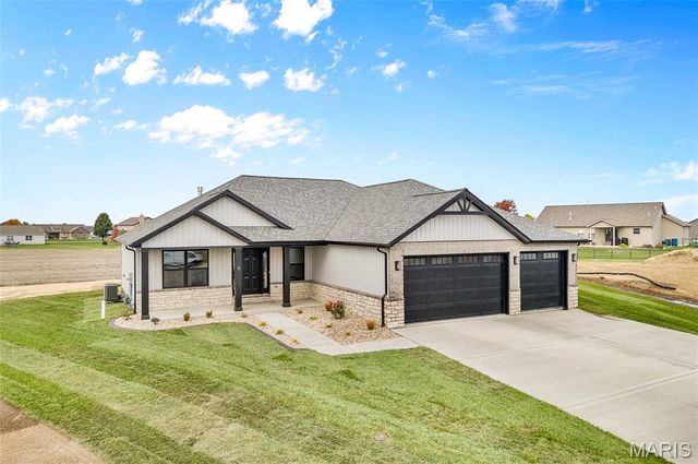 6 Grant Court, Troy, IL 62294