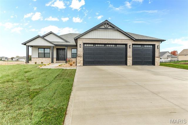 6 Grant Court, Troy, IL 62294