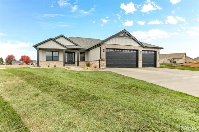 6 Grant Court, Troy, IL 62294