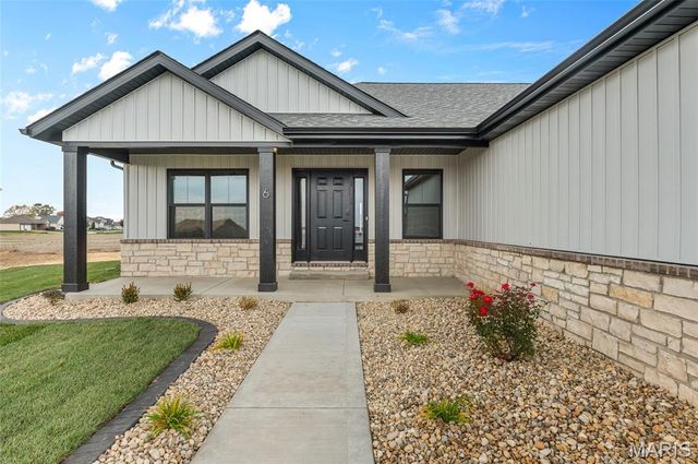 6 Grant Court, Troy, IL 62294