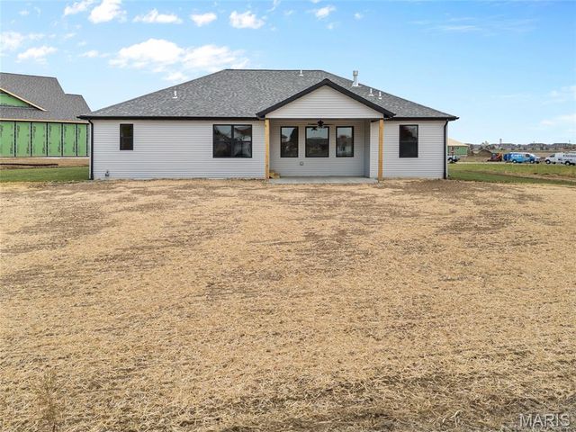 6 Grant Court, Troy, IL 62294