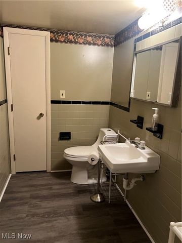 1105 4th Street, Belpre, OH 45714